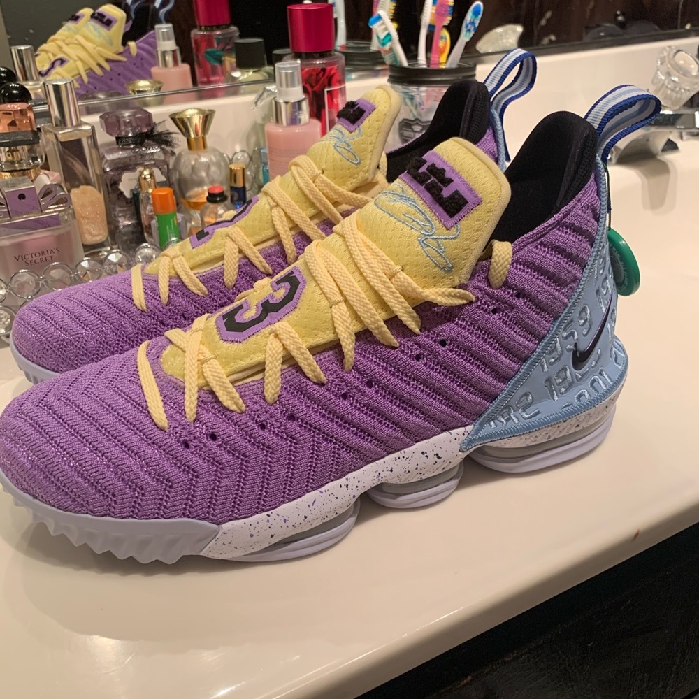 Lebron 16’”lakers”